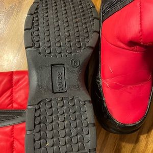 Used kids Totes snow boots Y6